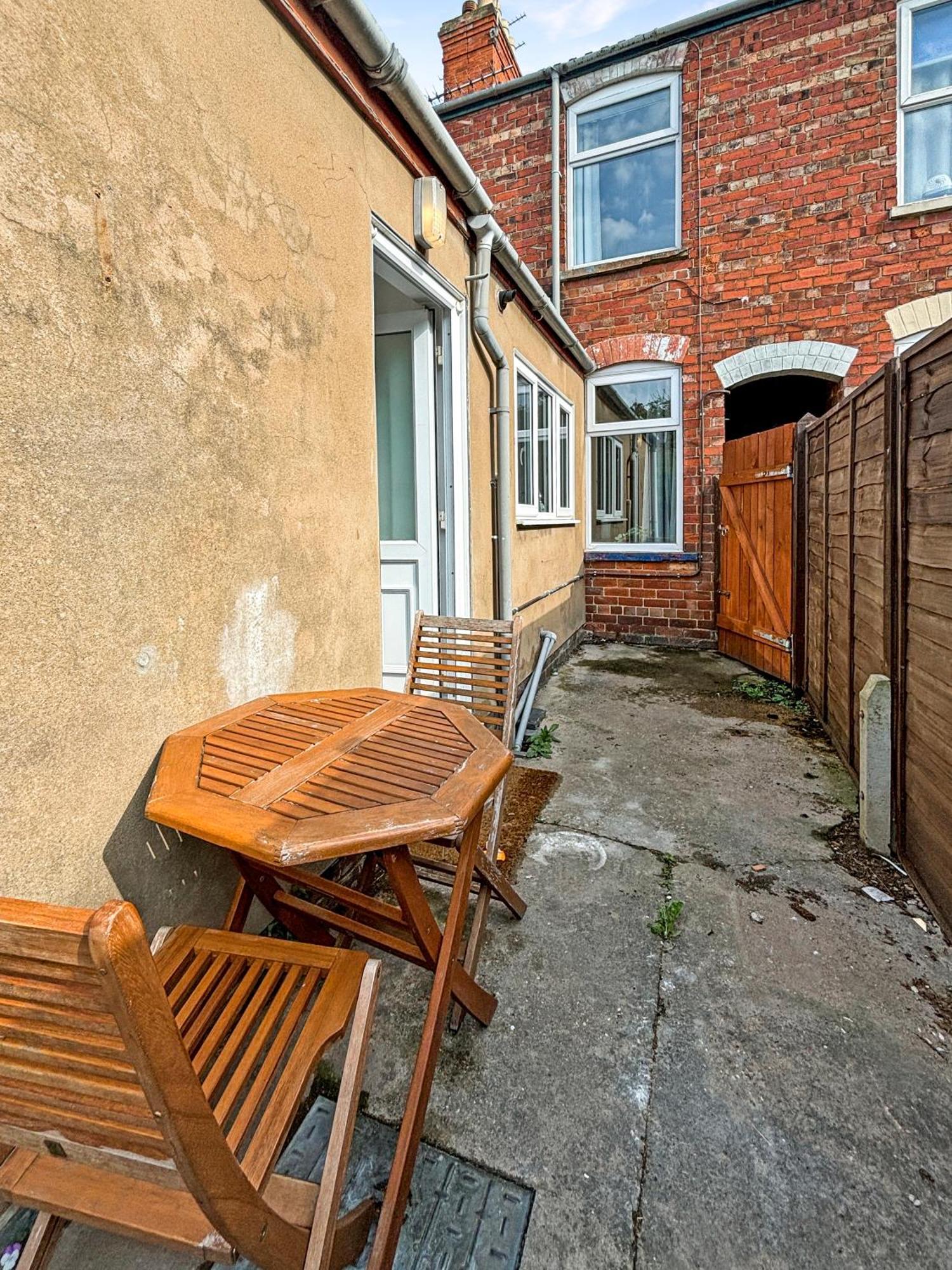 Amaya One -3 Bedroom Townhouse - With Garden - Close To Town Centre - Sleeps 7 Grantham Exterior photo